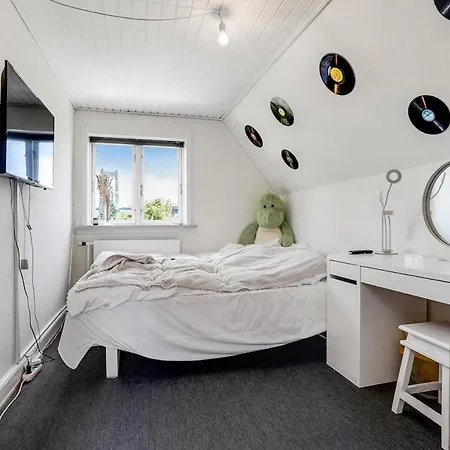 House By And Forest - 6 People Villa *