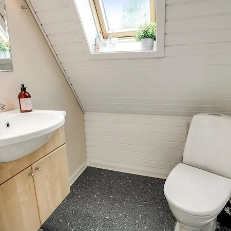 House By And Forest - 6 People Middelfart